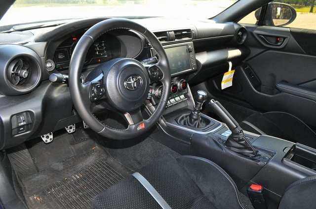2023 Toyota GR86 Premium photo 9