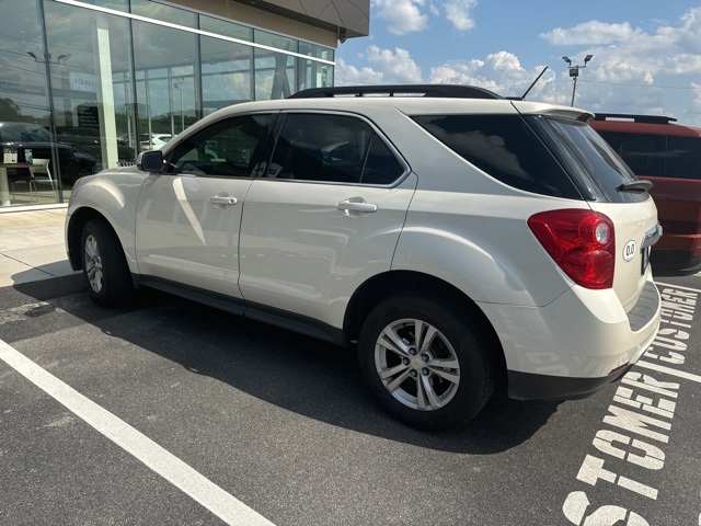 2015 Chevrolet Equinox LT photo 2