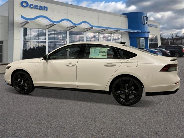 2025 Honda Accord Hybrid Sport-L photo 2