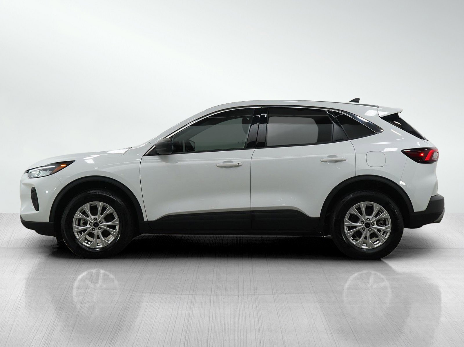 Used 2024 Ford Escape Active with VIN 1FMCU9GN4RUA42339 for sale in Burnsville, Minnesota