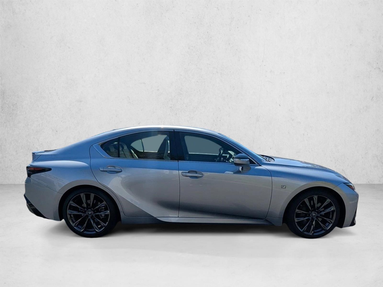2022 Lexus IS 350 F SPORT photo 4