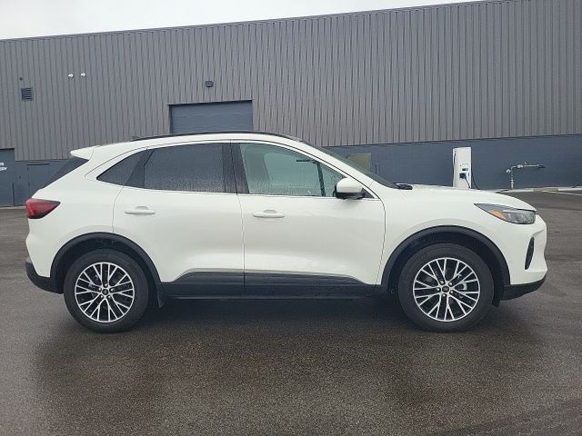 2024 Ford Escape Plug-In Hybrid Base photo 2