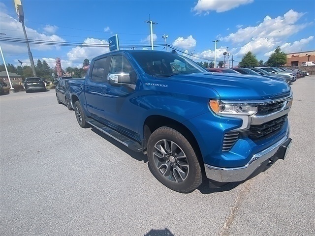 2022 Chevrolet Silverado 1500 LT photo 7