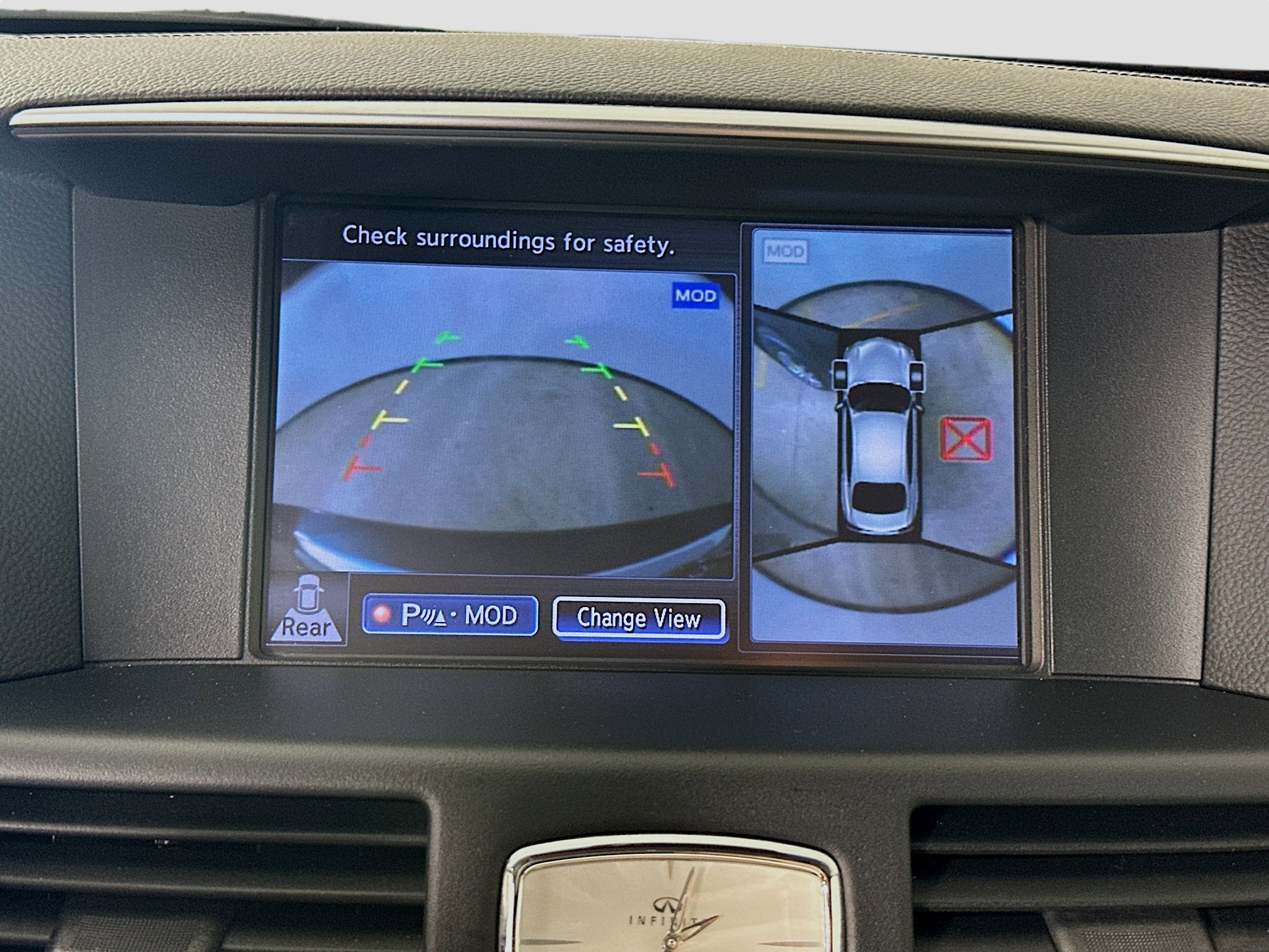 2017 Infiniti Q70 photo 17