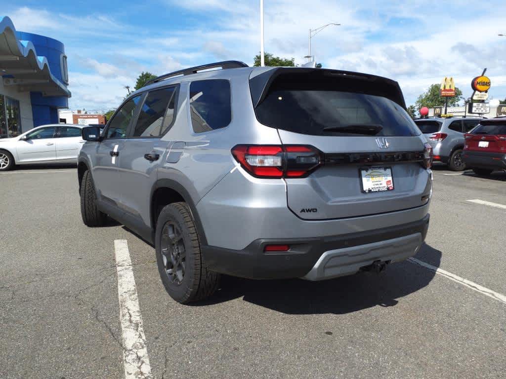 2025 Honda Pilot TrailSport photo 4