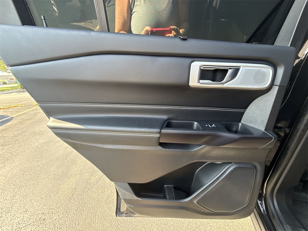 2020 Ford Explorer ST photo 20