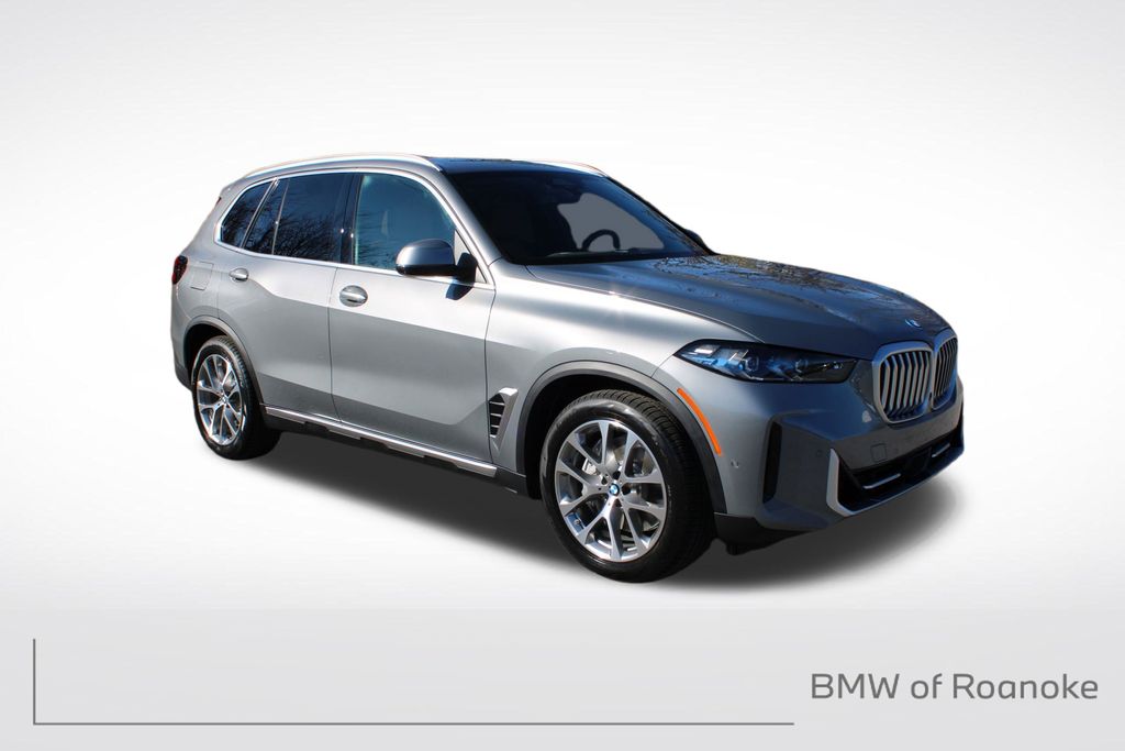 2026 BMW X5 50e's photo