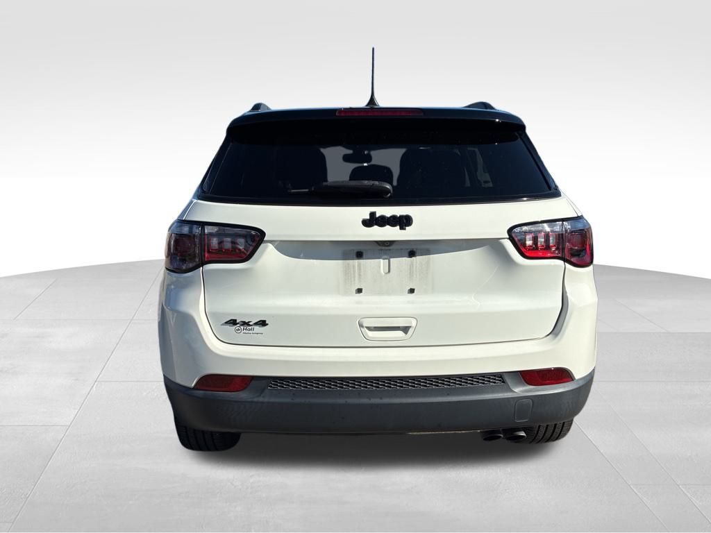 2021 Jeep Compass Altitude photo 3
