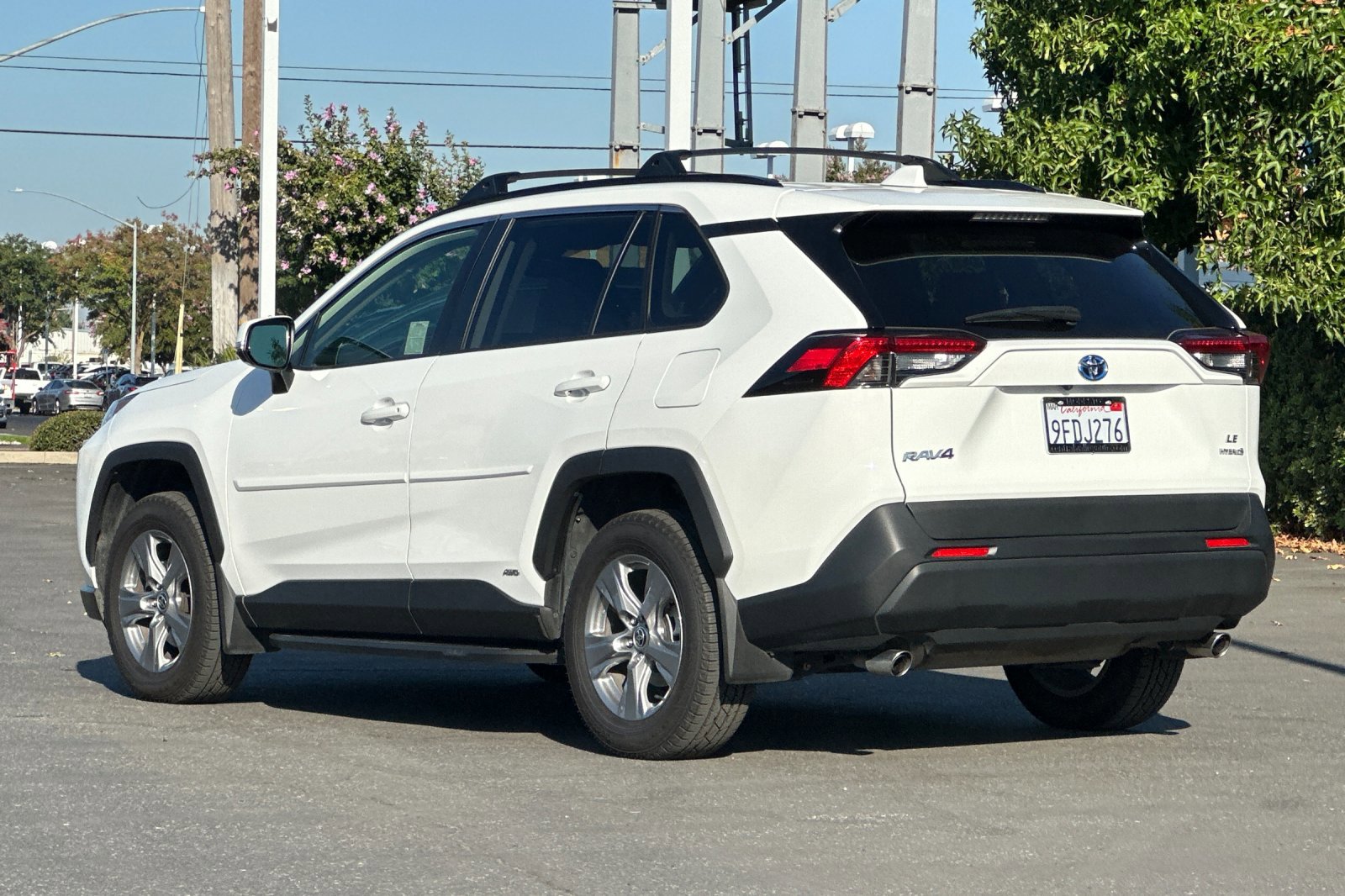 2023 Toyota RAV4 Hybrid LE photo 6