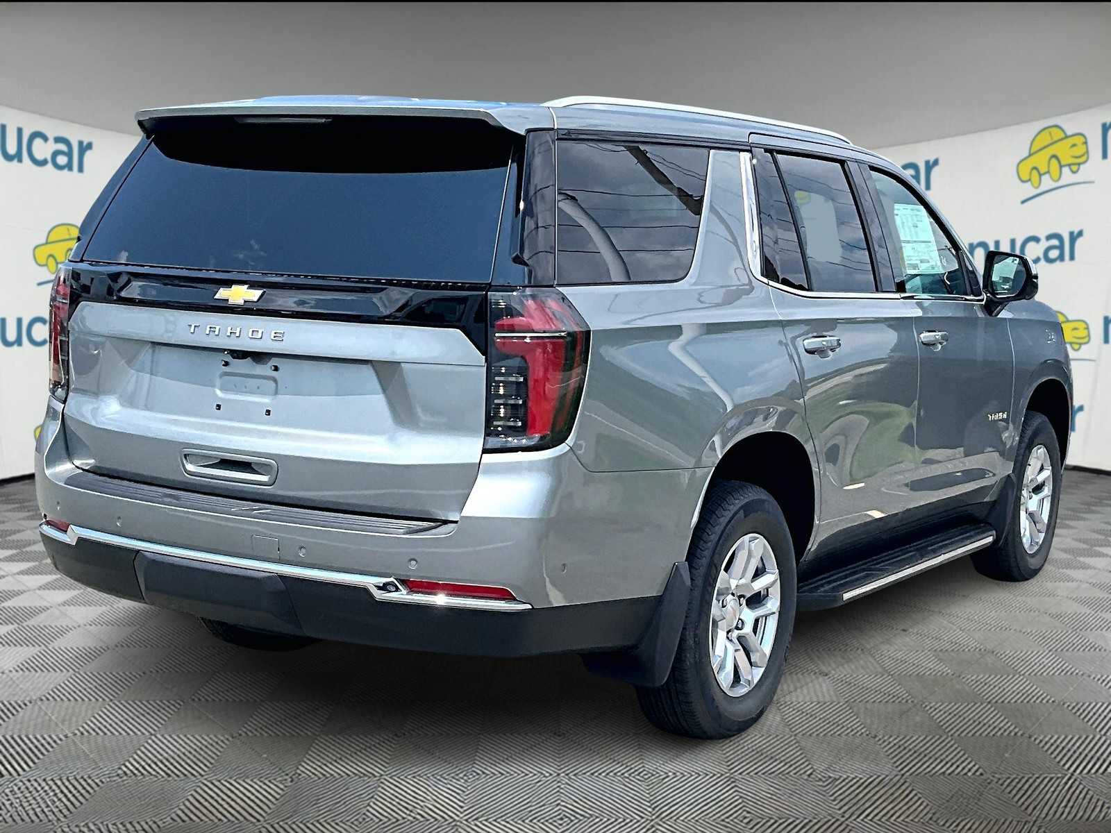 2025 Chevrolet Tahoe LS photo 6