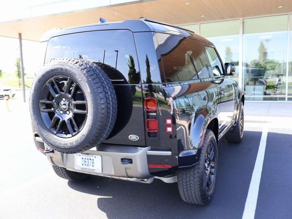 2022 Land Rover Defender 90 X-Dynamic S photo 11