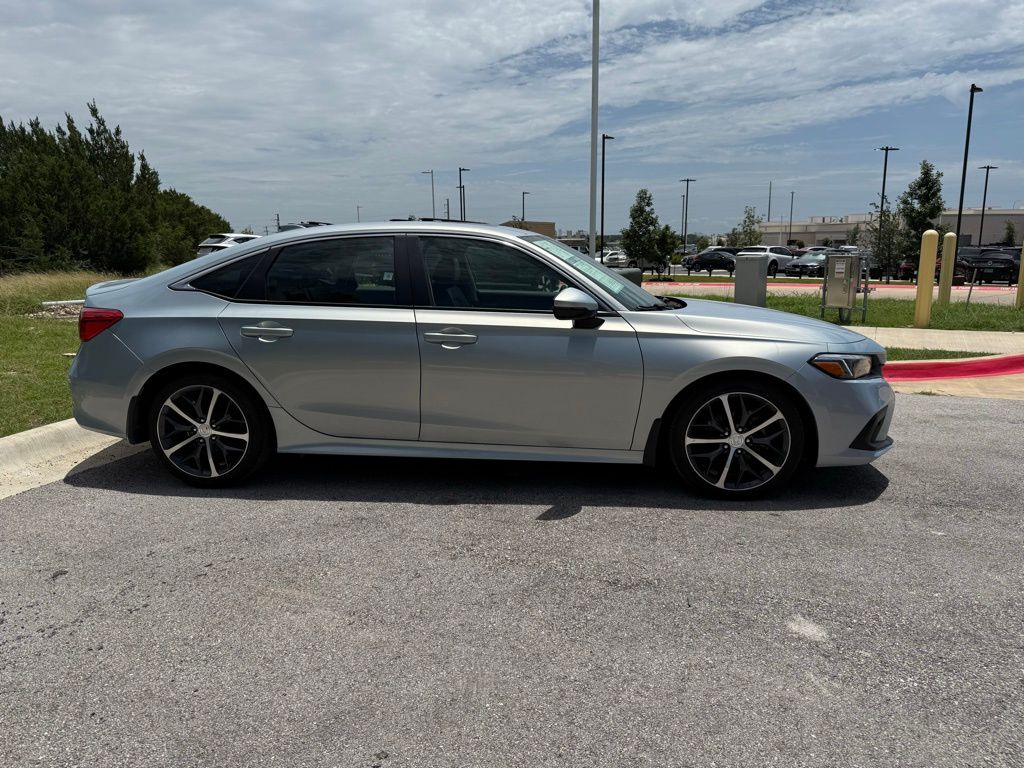 2022 Honda Civic Touring photo 4