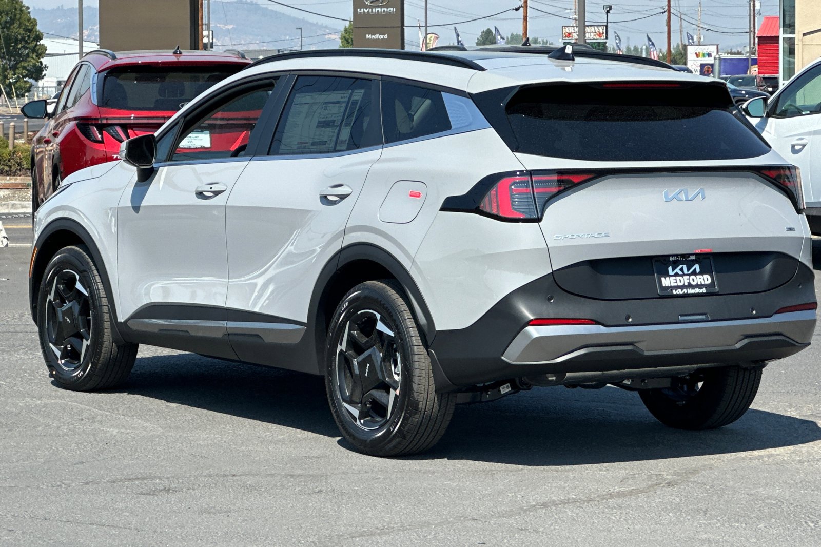 2026 Kia Sportage Hybrid EX photo 3