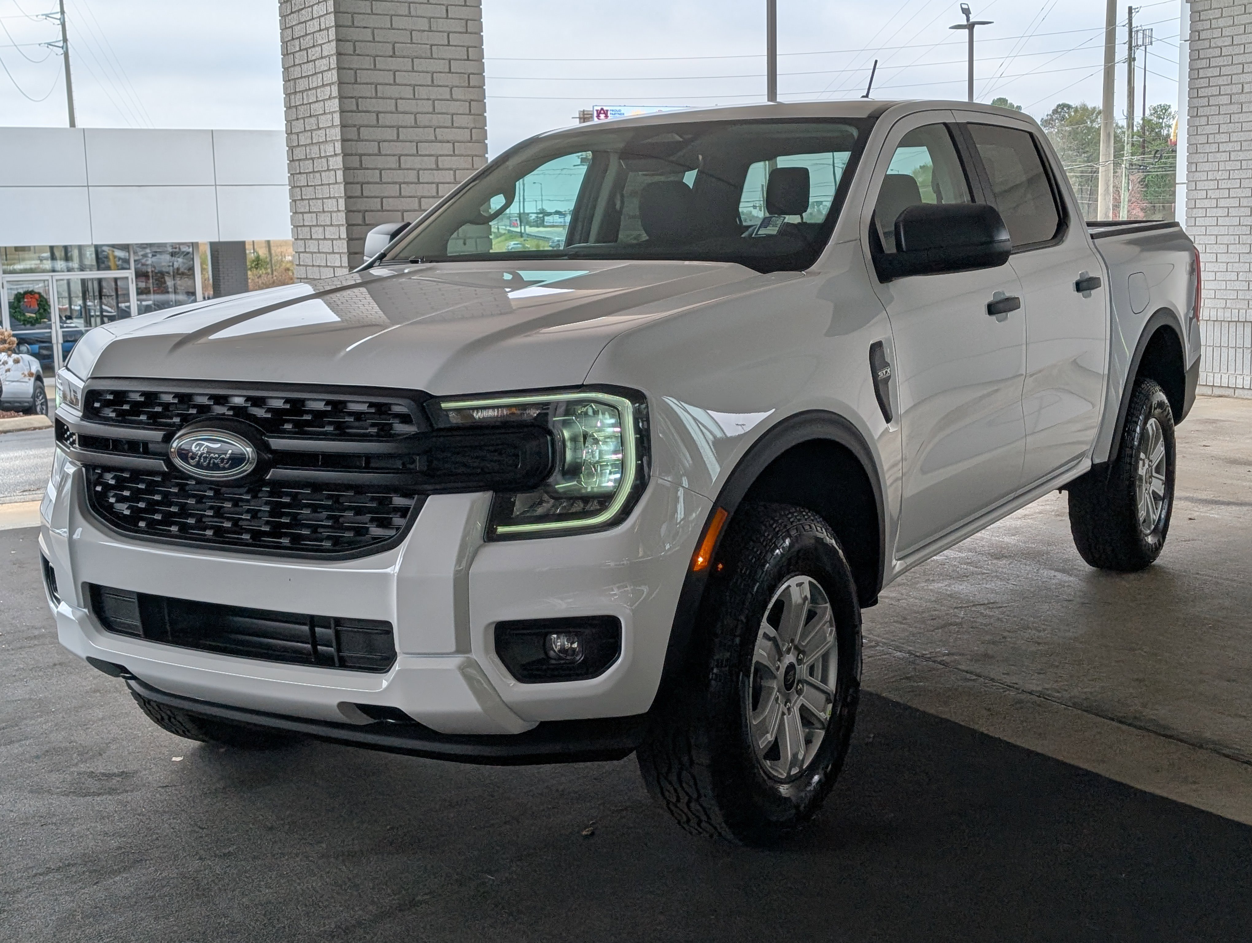 2025 Ford Ranger XL's photo