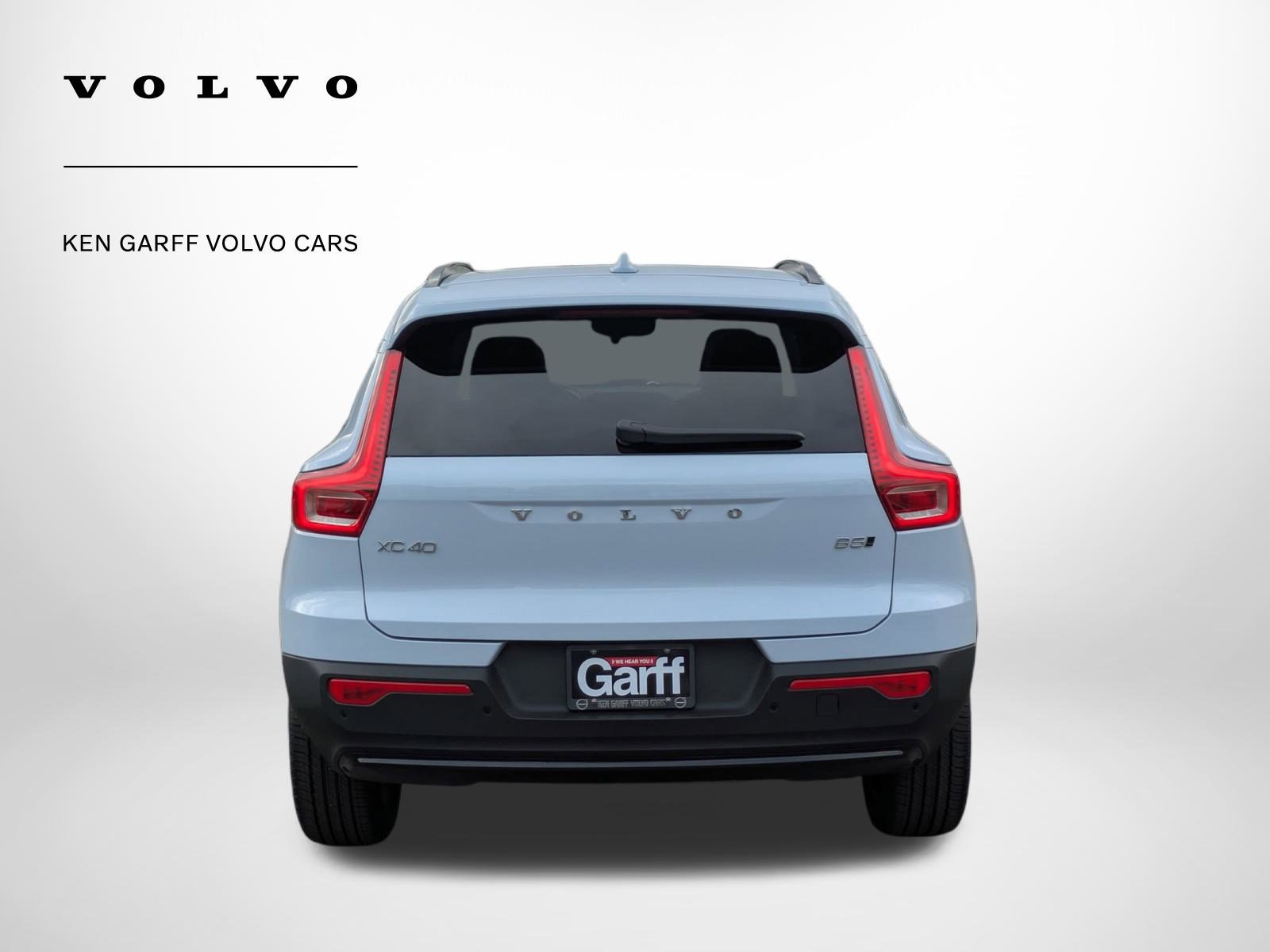 2026 Volvo XC40 Plus photo 3