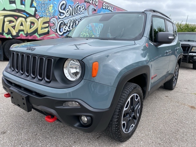 2015 Jeep Renegade Trailhawk photo 3