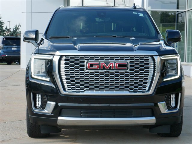 Used 2022 GMC Yukon XL Denali with VIN 1GKS2JKL1NR136337 for sale in Eden Prairie, Minnesota