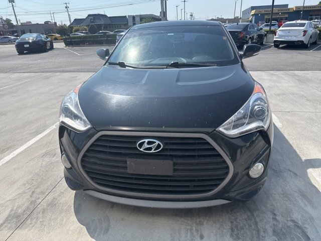 2016 Hyundai Veloster Turbo photo 2