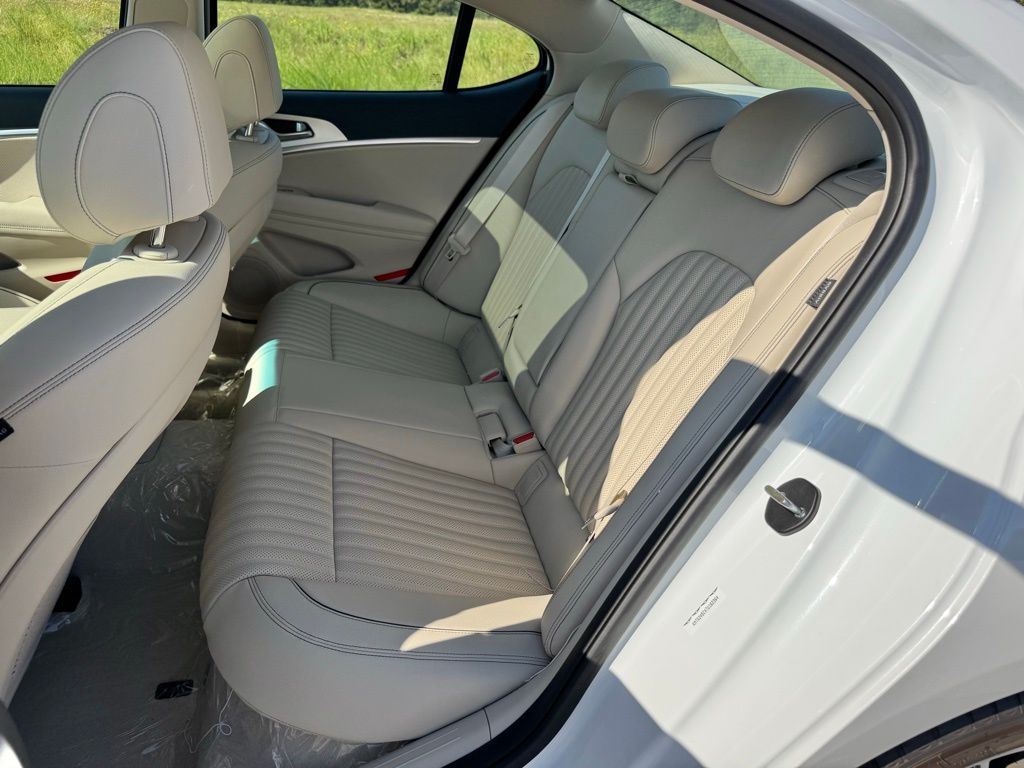 2026 Genesis G70 2.5T Prestige photo 17