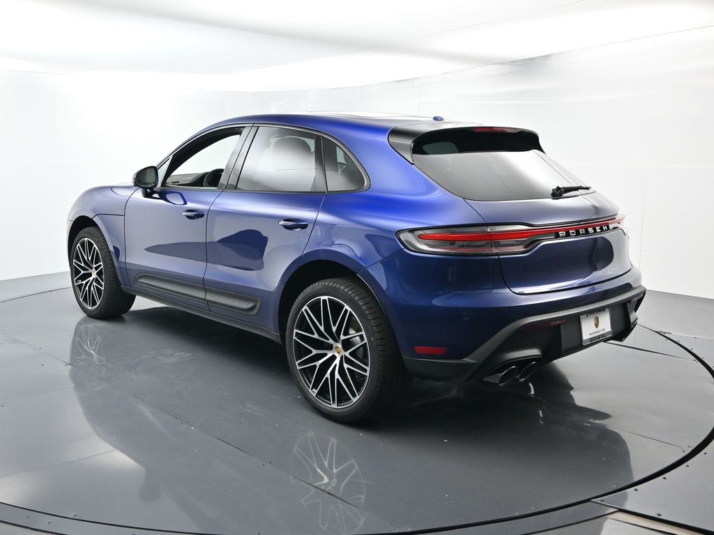 2026 Porsche Macan T photo 2