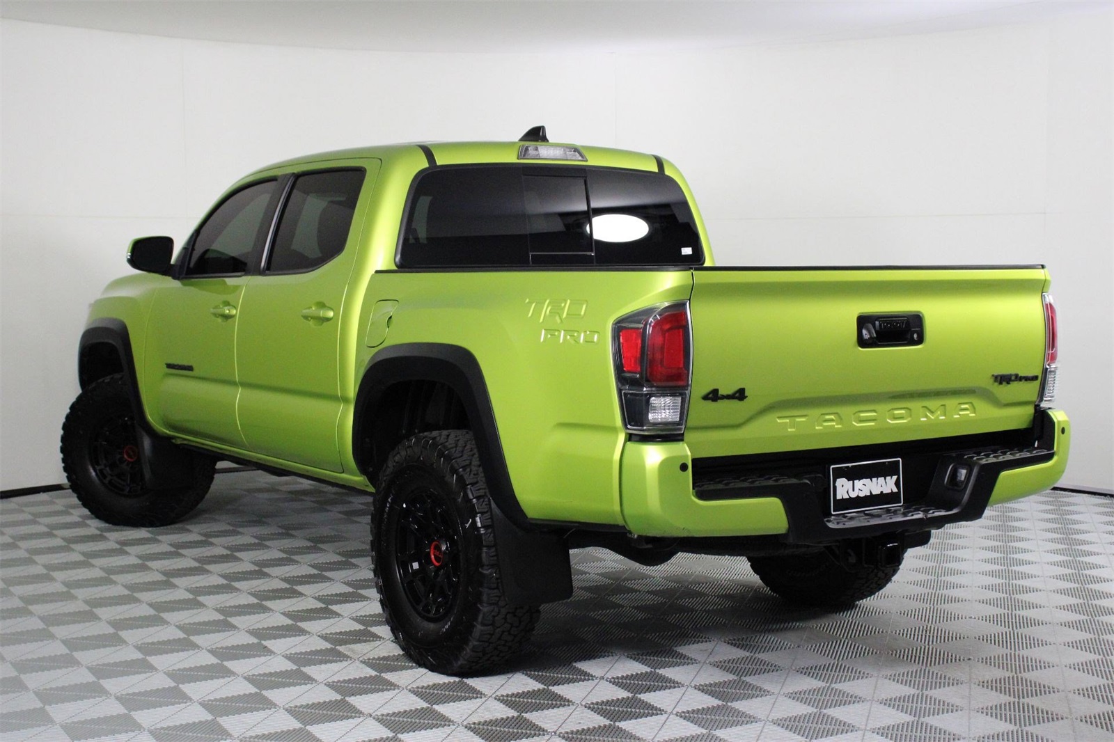 2022 Toyota Tacoma TRD Pro photo 3