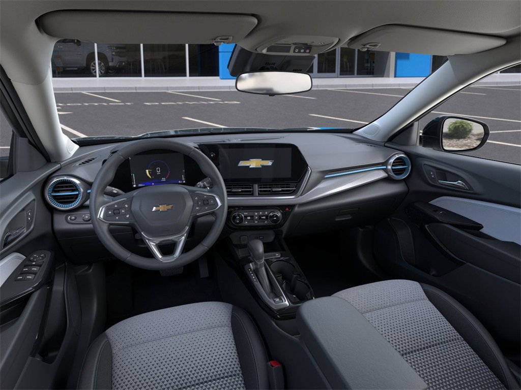 2025 Chevrolet Trax LT photo 9