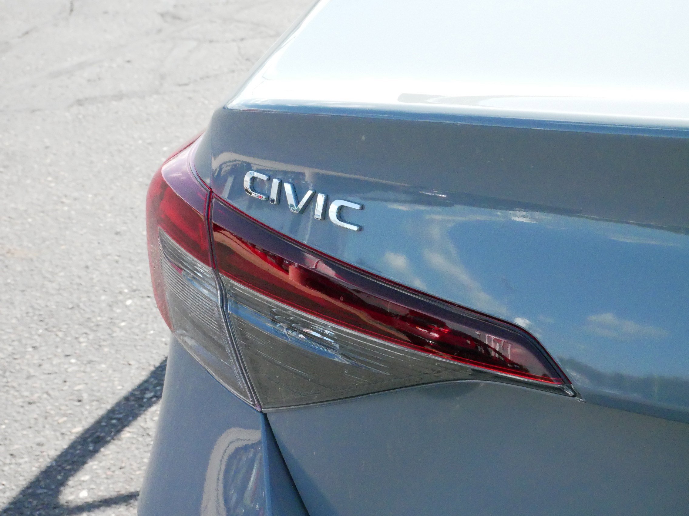 2025 Honda Civic Sport Touring Hybrid photo 16
