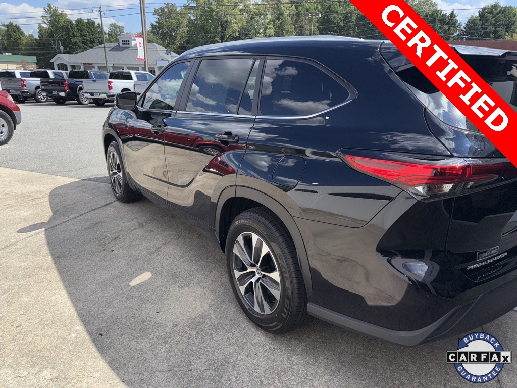 2023 Toyota Highlander XLE photo 7