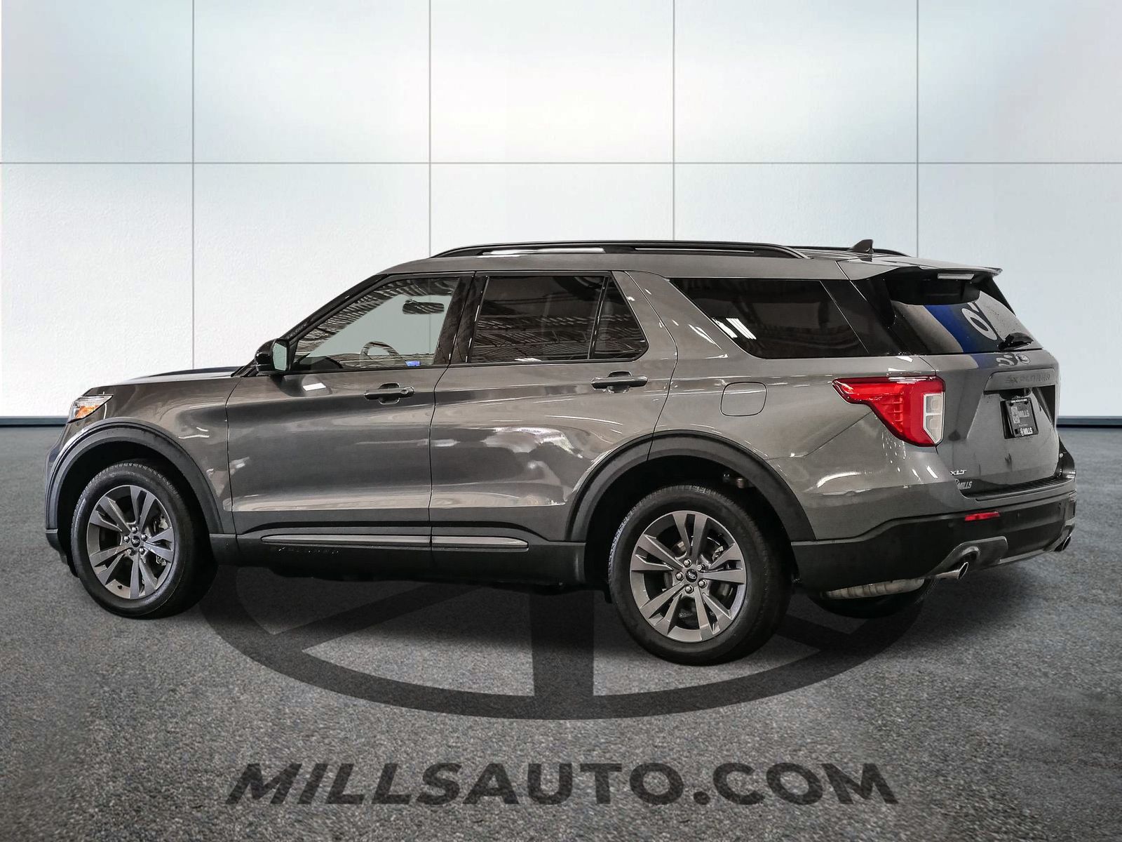2023 Ford Explorer XLT photo 4