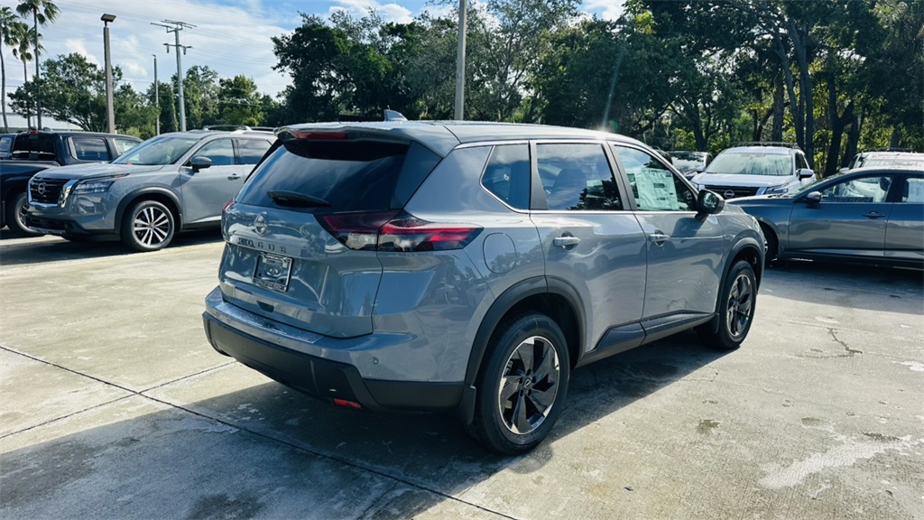 2026 Nissan Rogue SV photo 6