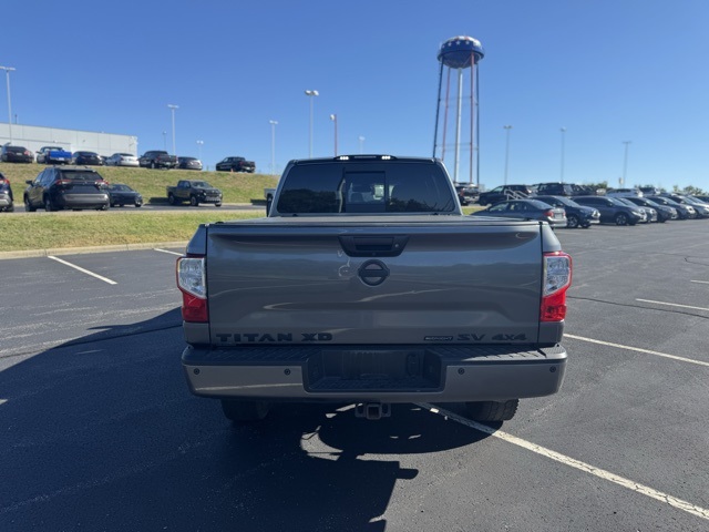 2018 Nissan Titan SV photo 3