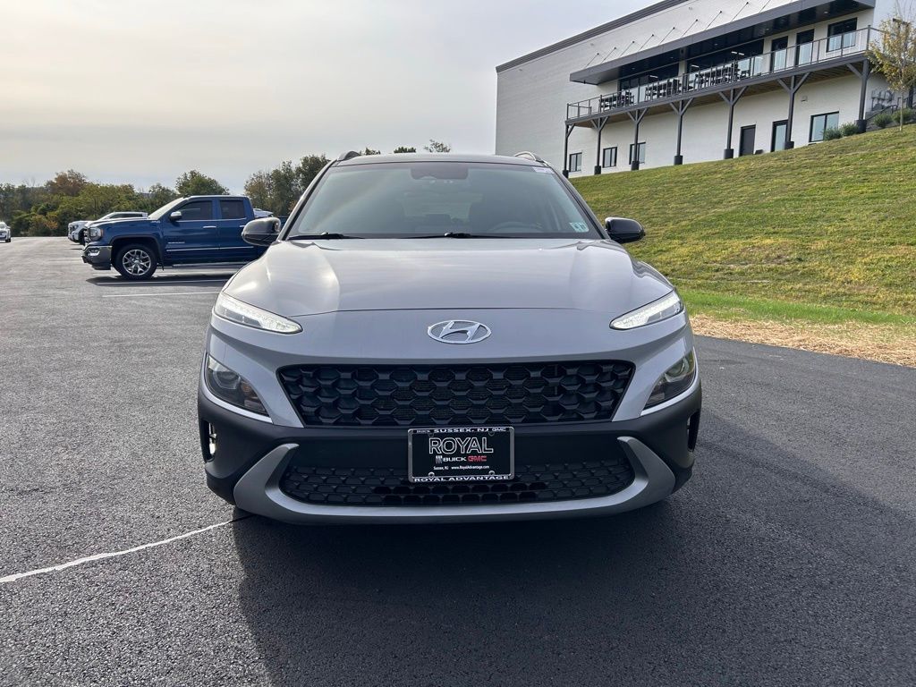 2023 Hyundai Kona SEL photo 2
