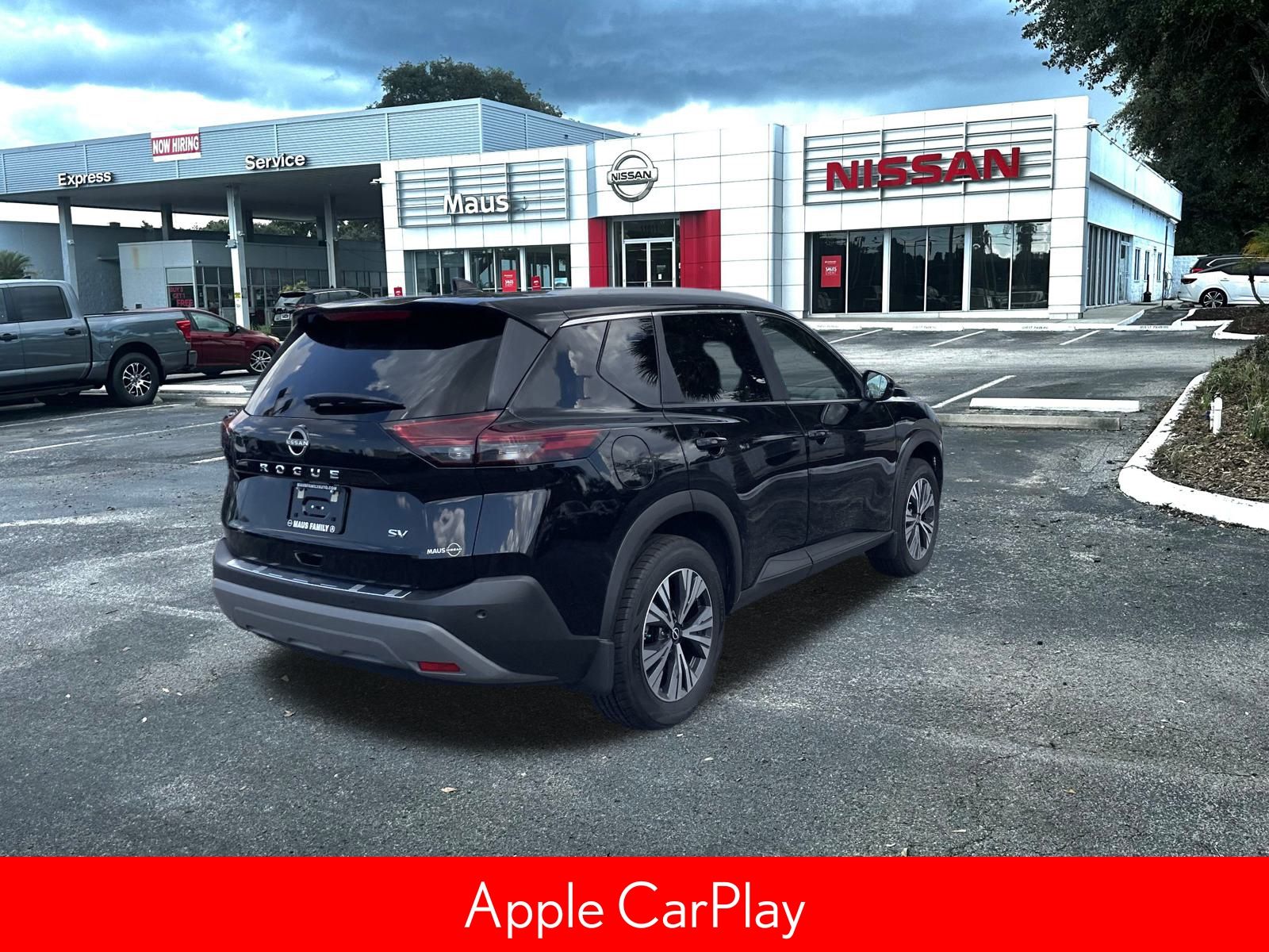 2022 Nissan Rogue SV photo 3