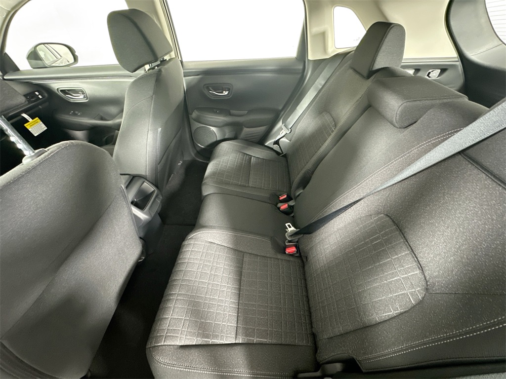 2025 Honda HR-V LX photo 6
