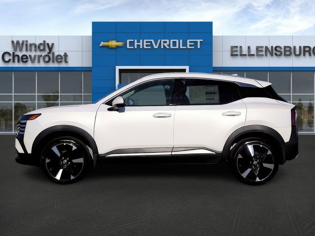 2025 Nissan Kicks SR photo 4