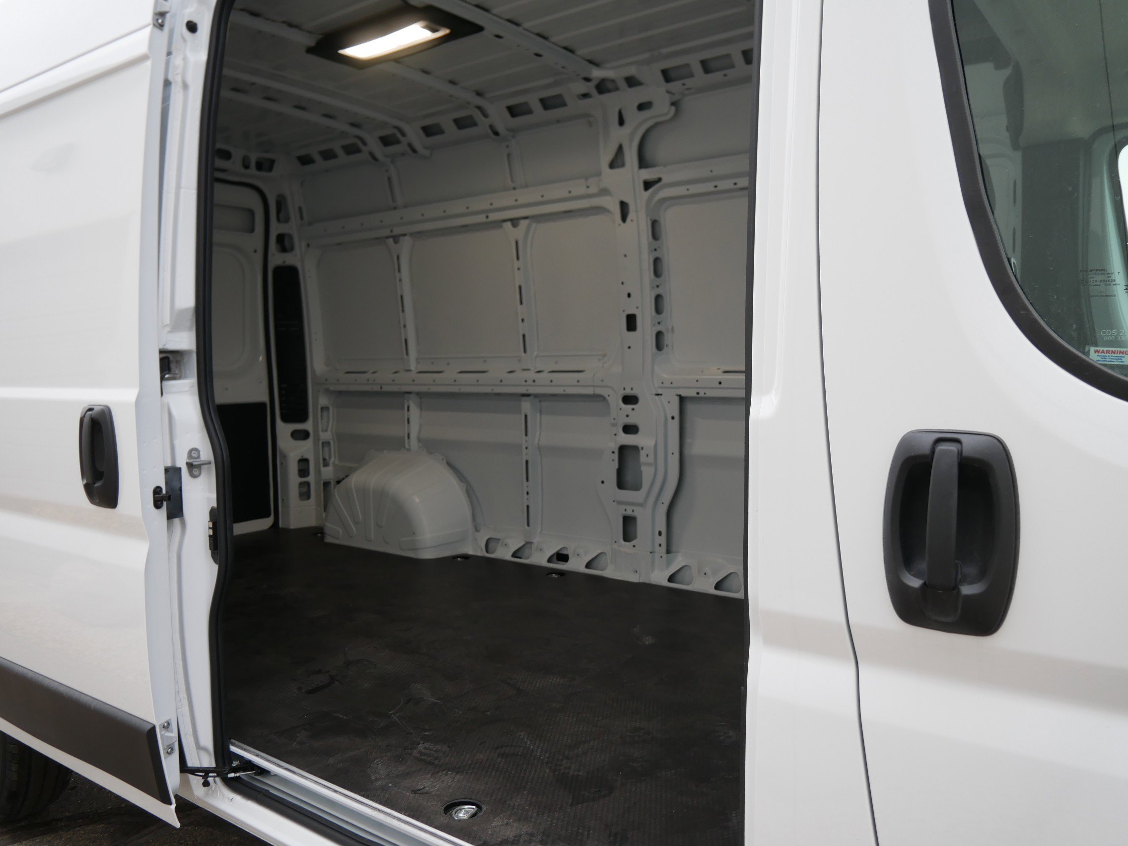 2025 Ram ProMaster 2500 photo 13
