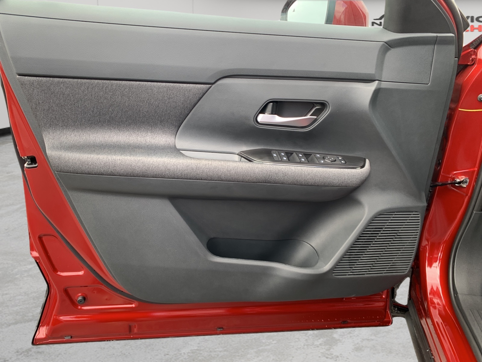 2025 Nissan Kicks SV photo 10