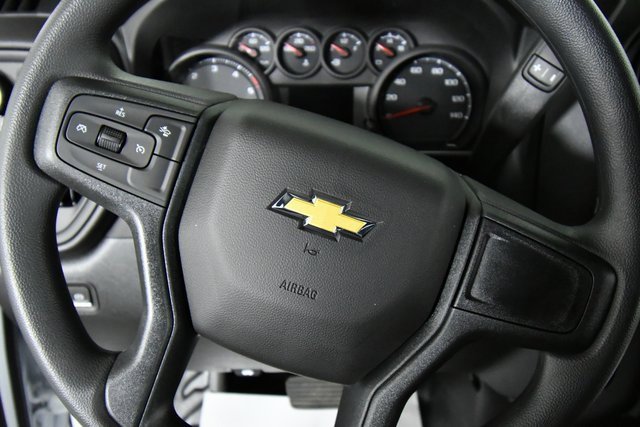 2026 Chevrolet Silverado 3500HD photo 2