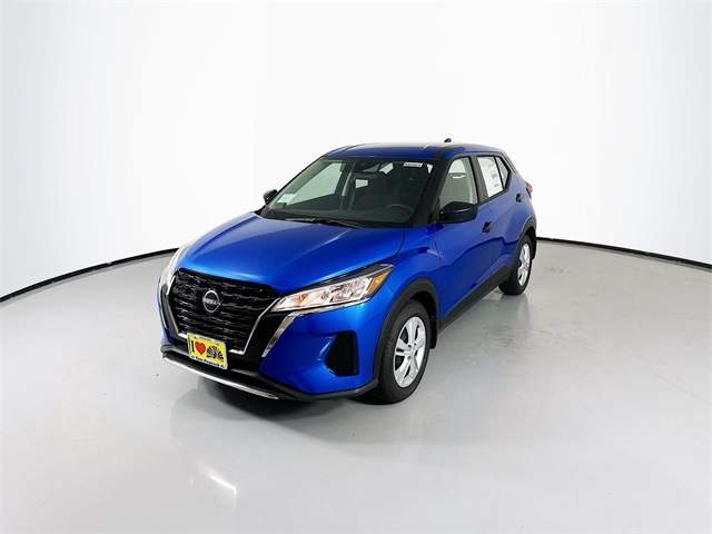 2025 Nissan Kicks Play S photo 3