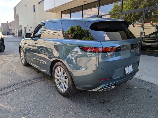 2025 Land Rover Range Rover Sport SE photo 3
