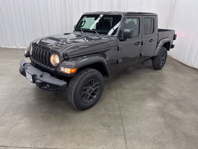 2025 Jeep Gladiator Sport S photo 3