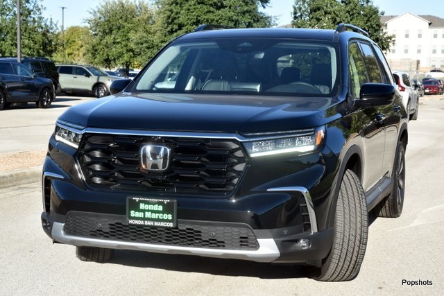 2025 Honda Pilot Elite's photo