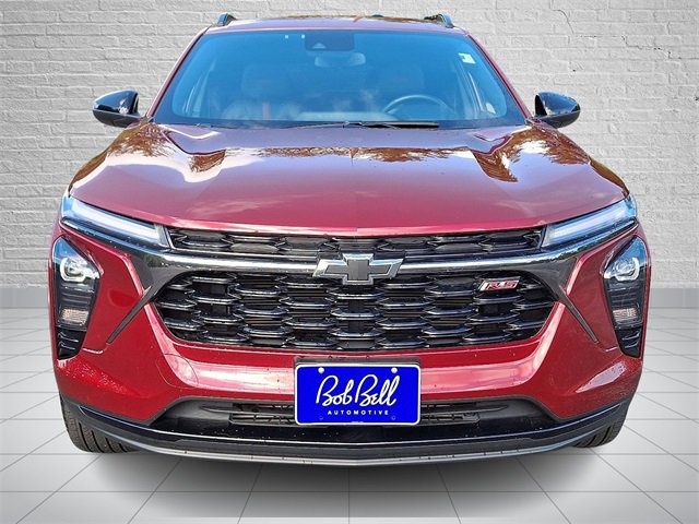 2025 Chevrolet Trax photo 2