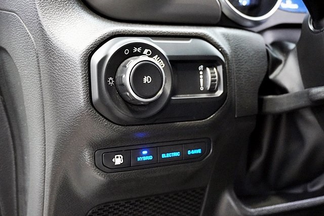 2023 Jeep Wrangler Rubicon 4xe photo 26