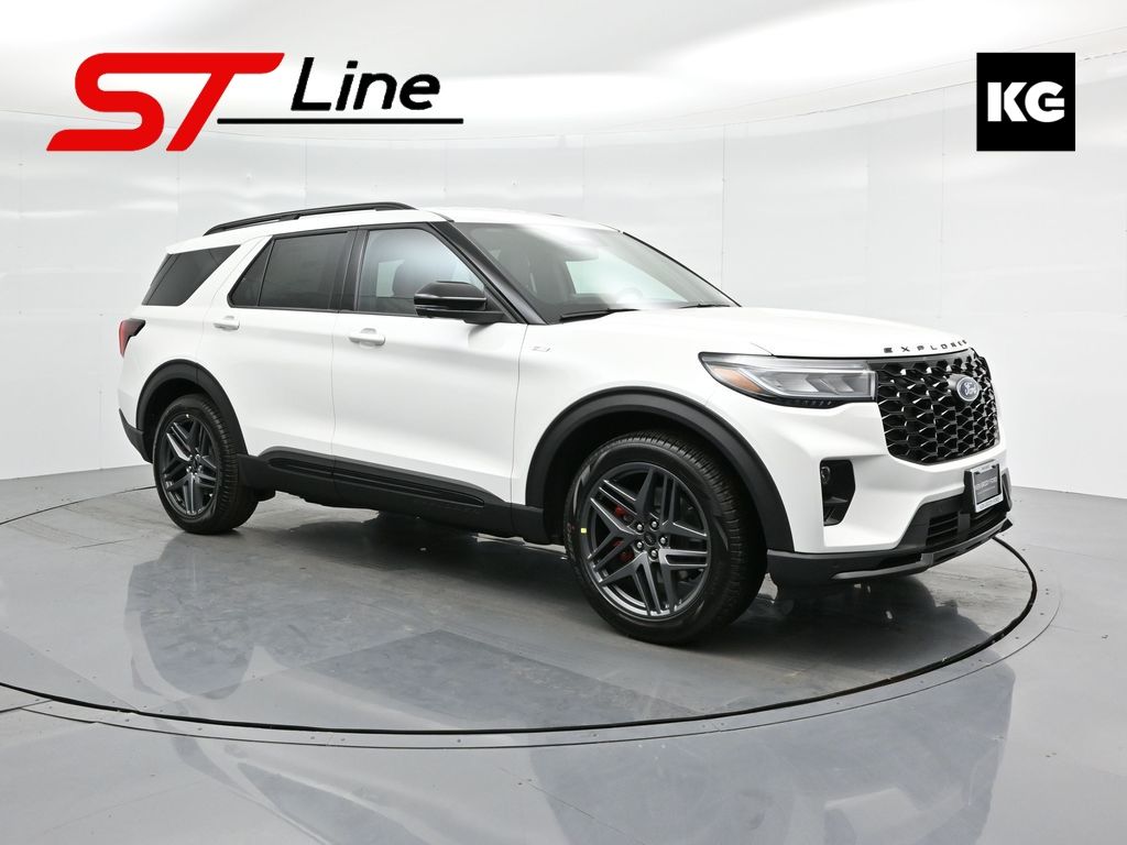 2025 Ford Explorer ST-LINE's photo