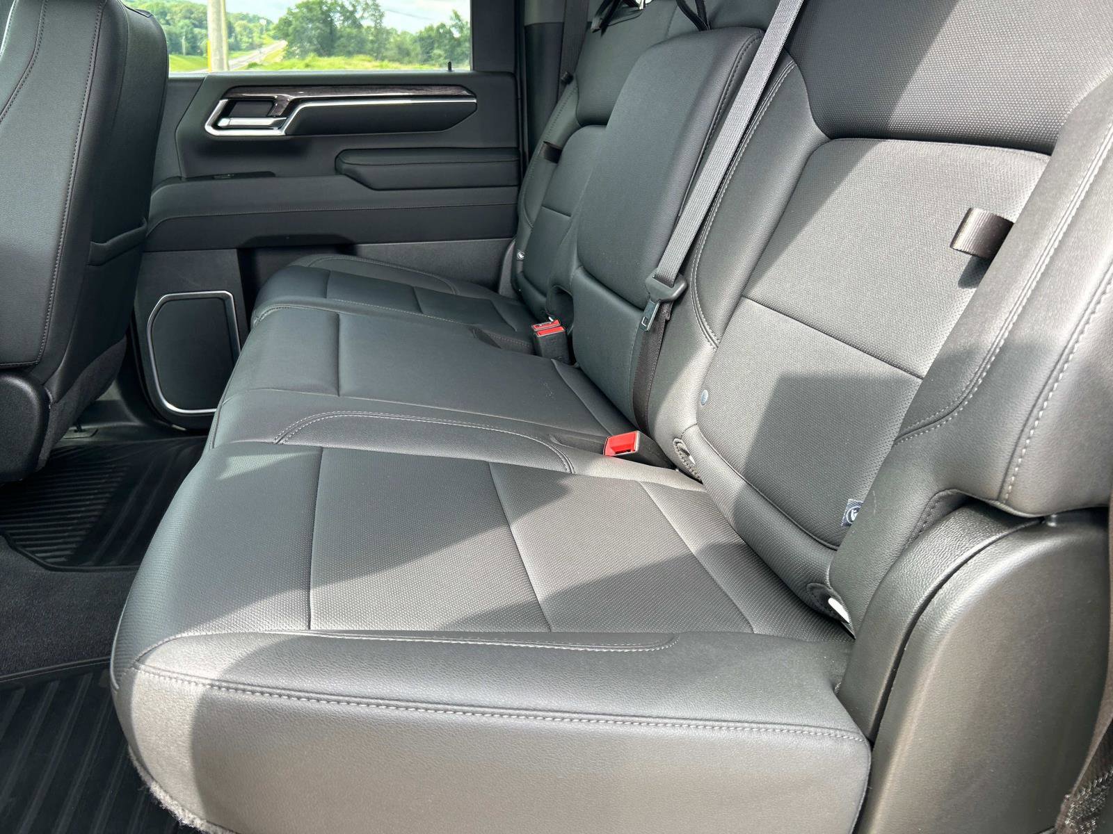 2024 Chevrolet Silverado 3500HD LTZ photo 18