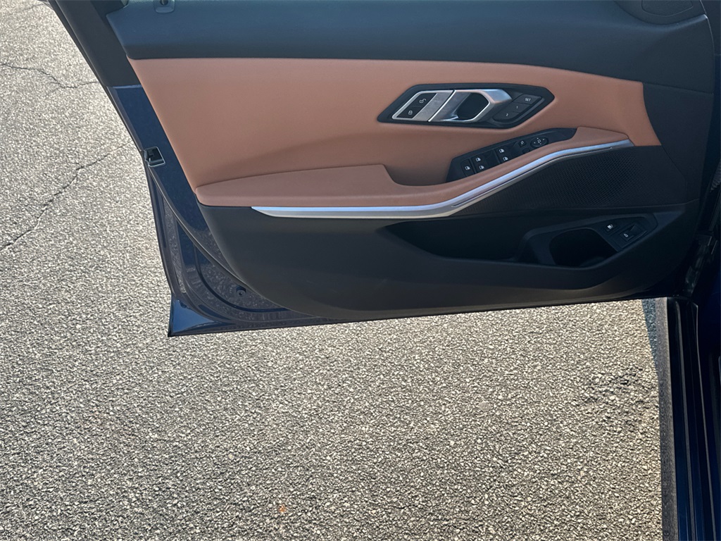 2023 Bmw 330e photo 10