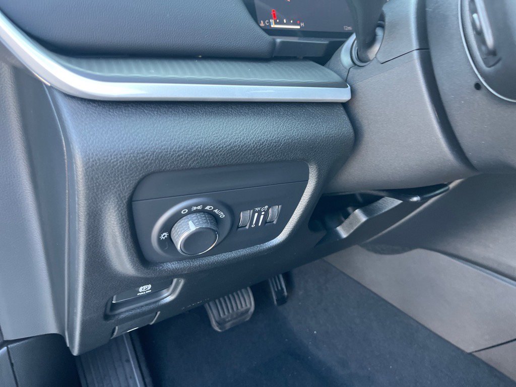 2025 Jeep Grand Cherokee Laredo Altitude photo 20