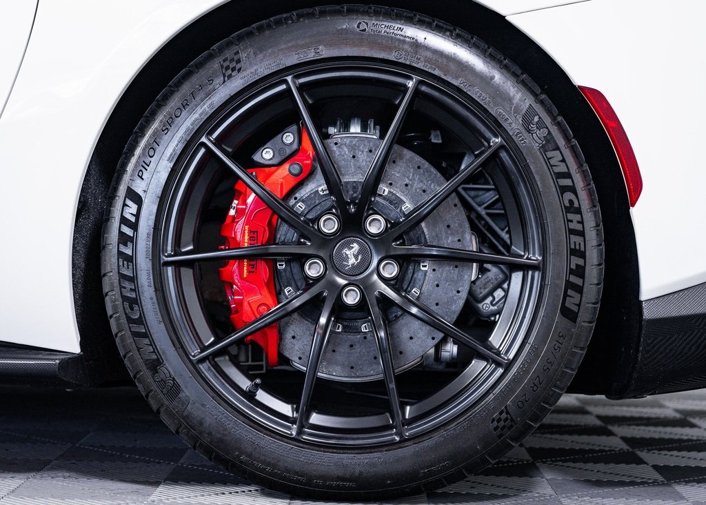 Certified Used 2018 Bianco Avus Ferrari Base image 6