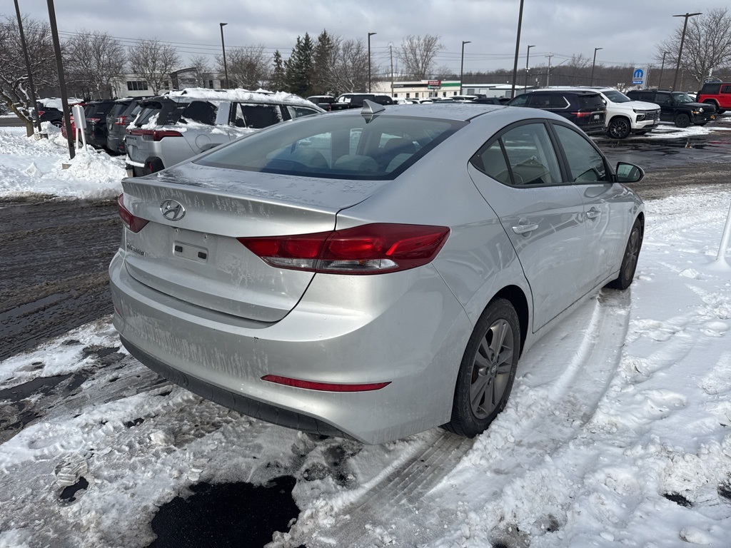 2017 Hyundai Elantra SE photo 4